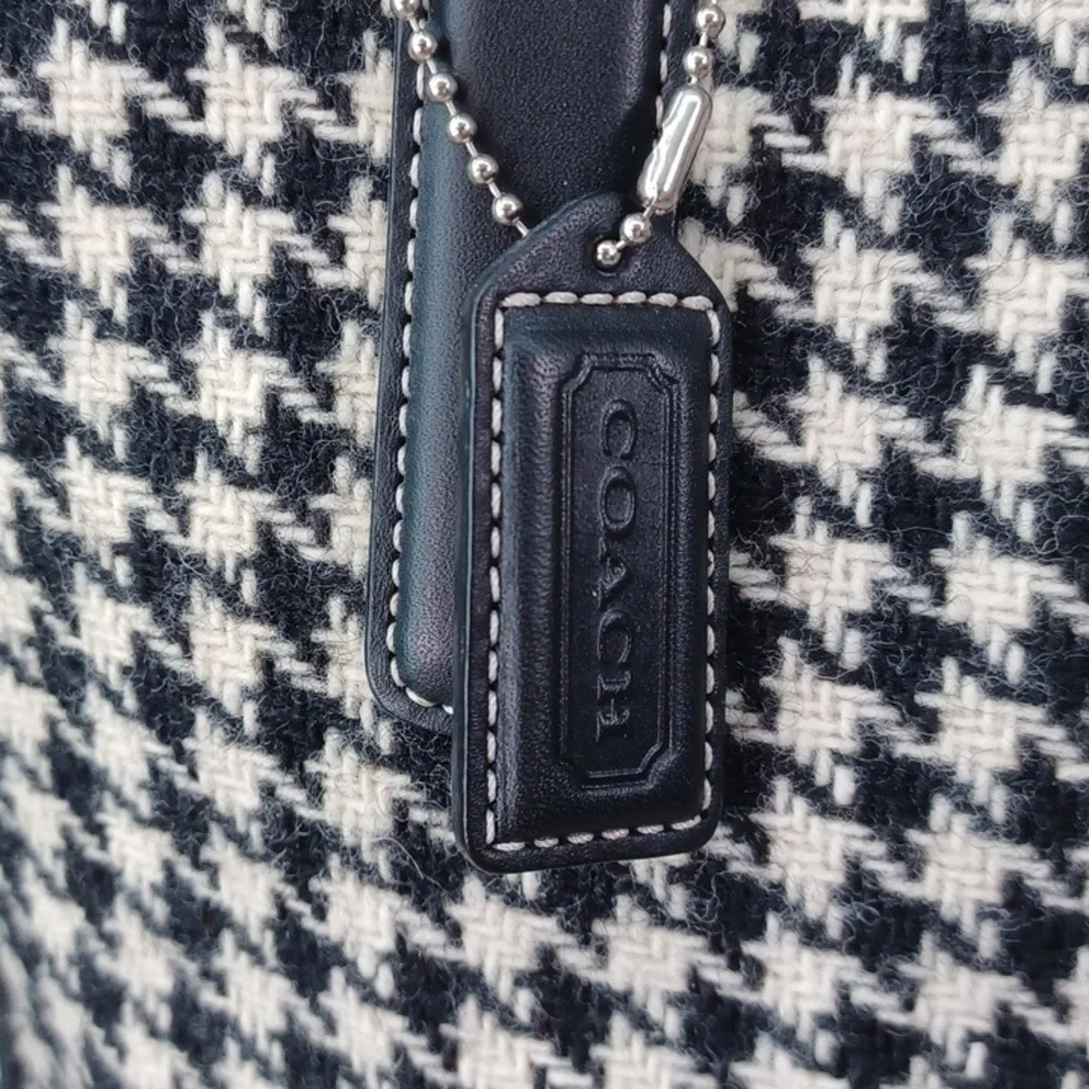 Coach Hamptons Houndstooth Tote E2J-7727